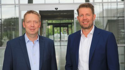 Dr. Michael Frank (R&D Manager Europe) and Jörg Bruss (Director Global Business PVB Technical Resin)